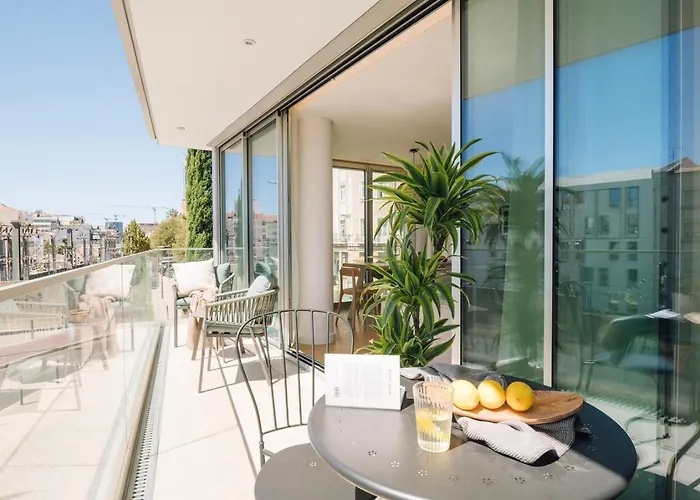 Talamone - 2 Bedrooms And Balcony In Alvalade