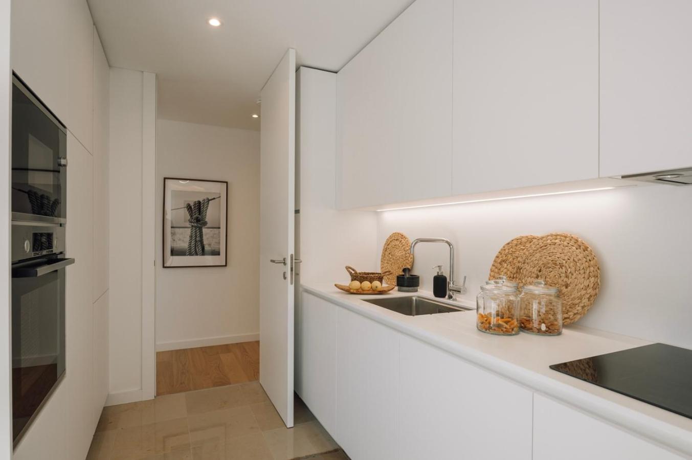 Lejlighed Talamone - 2 Bedrooms And Balcony In Alvalade *