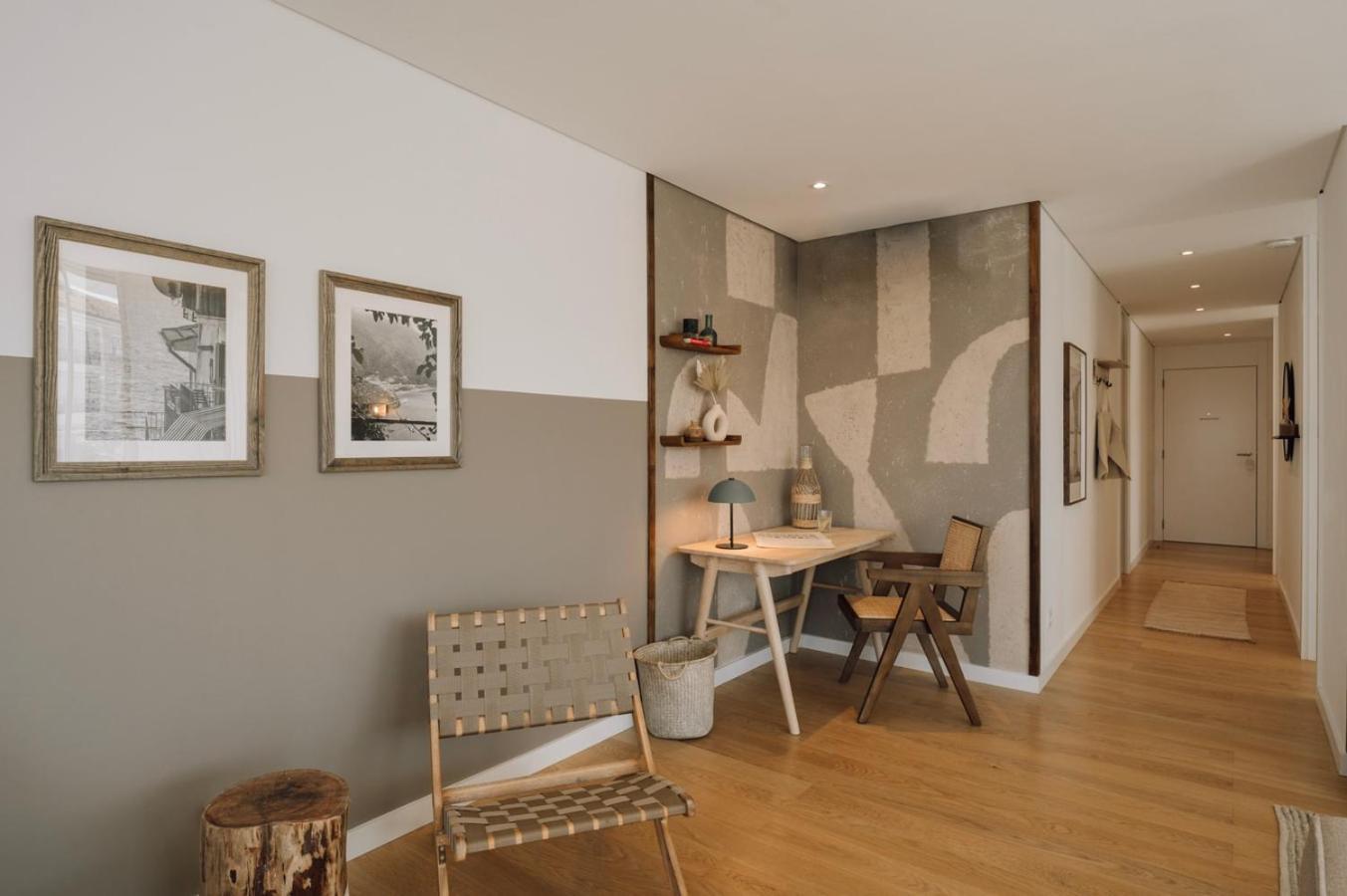 Talamone - 2 Bedrooms And Balcony In Alvalade Lejlighed